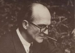Mircea Eliade: “Nu cred că se află ţară europeană în care să existe atâția intelectuali cărora să le fie ruşine de neamul lor, să-i caute cu atât a frenezie defectele și să-şi bată joc de trecutul lui!”