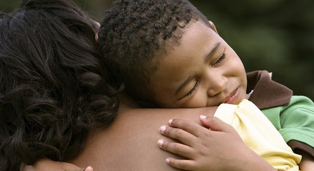 mom_and_son_background_page-bg_5967-641x350-1