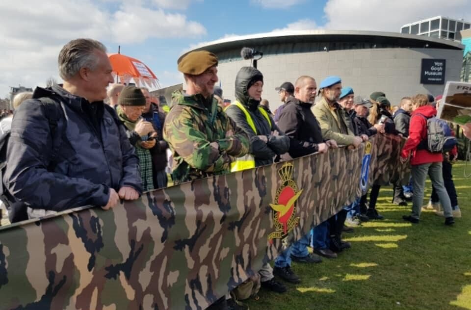 veteranii20din20olanda20protest