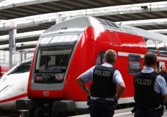 Patru persoane au fost înjunghiate într-o gară din Munchen, într-un posibil atac terorist