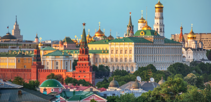 view-of-the-kremlin-in-moscow-russia-p9n4vbb-770x367-725x350-1